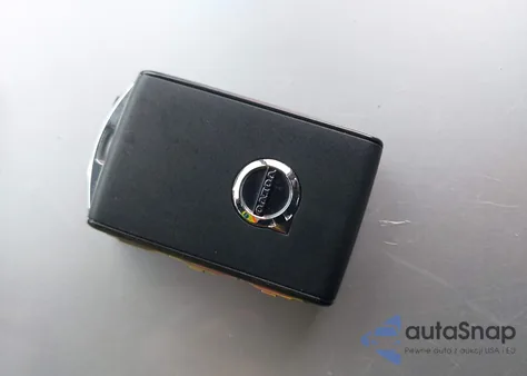 2023 Volvo Xc60 B5 Plus Dark Theme from USA, damaged, VIN YV4L12DLXP1376233